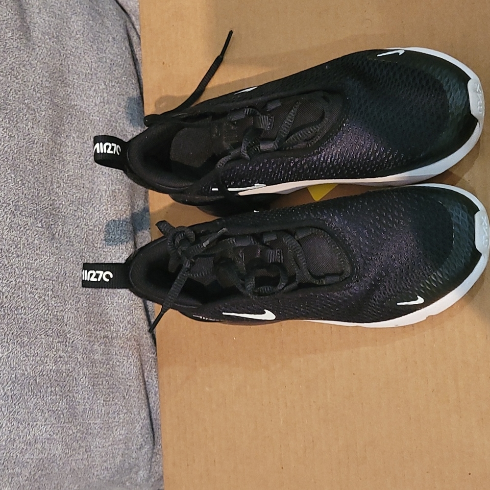 Sneaker
